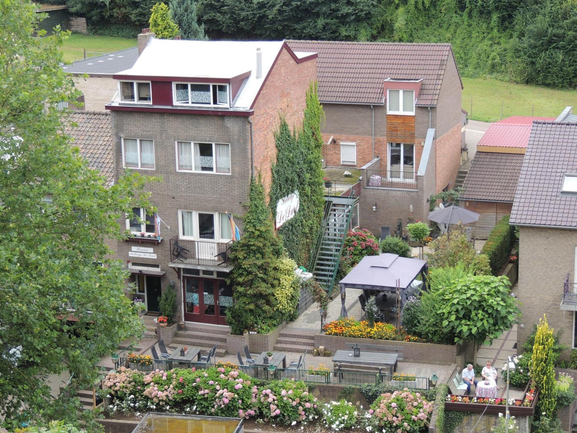 Pension Auberge De Dael Bed & Breakfast Valkenburg aan de Geul Exterior photo